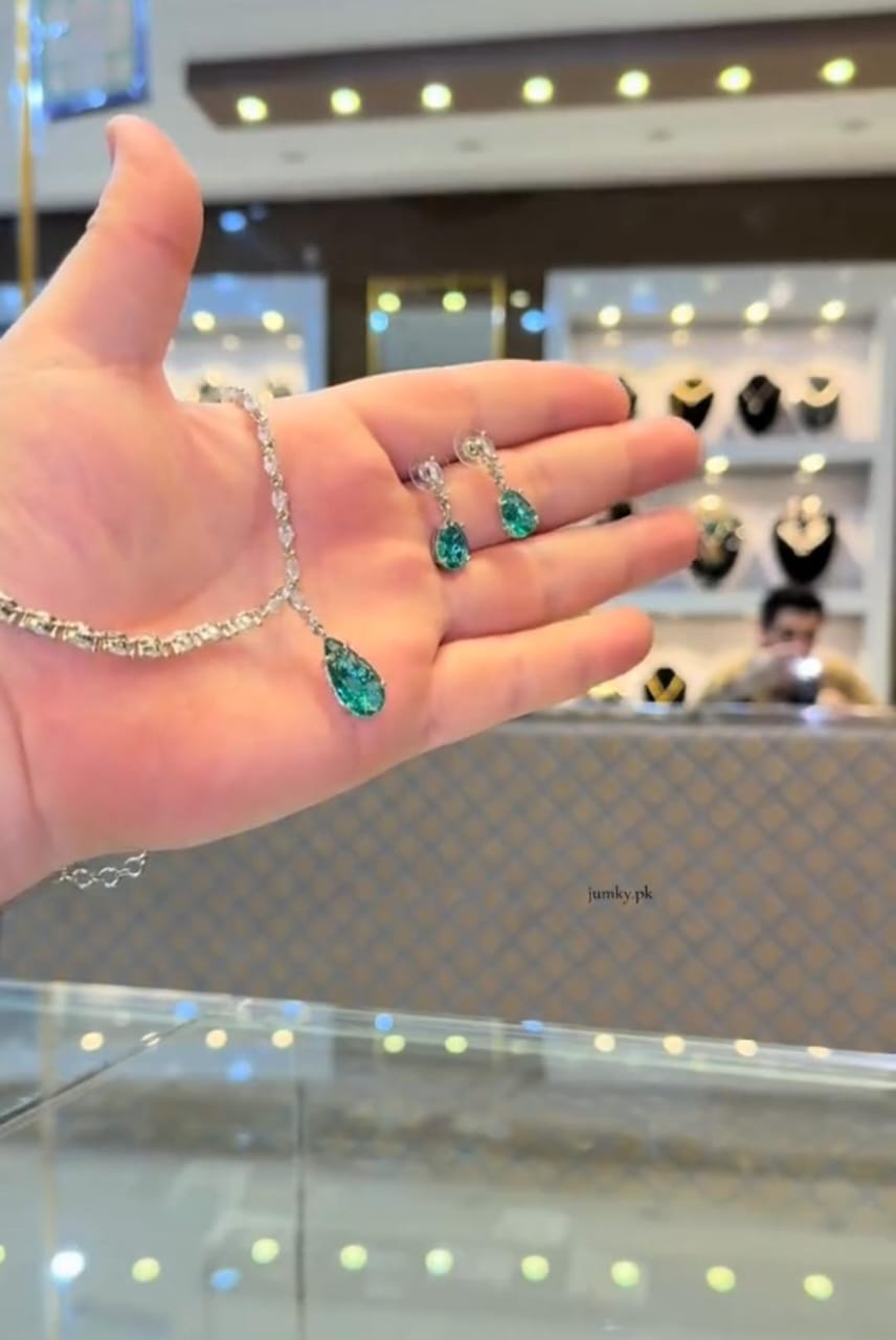 American Zircon Stone Necklace Set